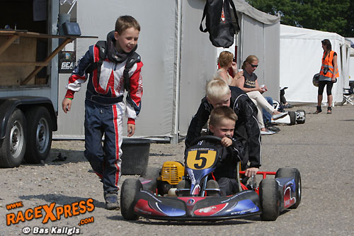 Kids karting in de pauze; geweldig!!!!